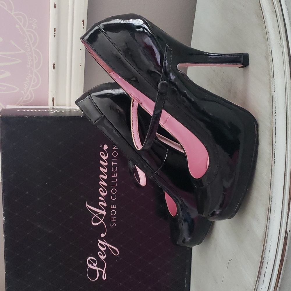 Leg Avenue patent Mary Jane heels size 6